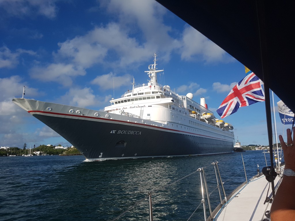 S/V Boudicca en route into Hamilton